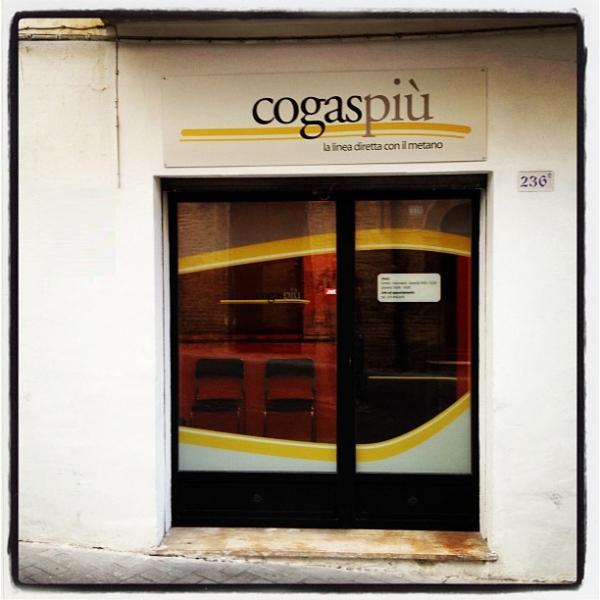 La sede dell'ufficio in via Roma